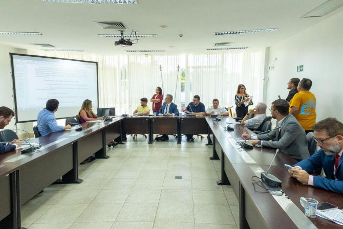 CCJ aprova parecer à MP que trata da redução parcial da taxa de licenciamento de veículos