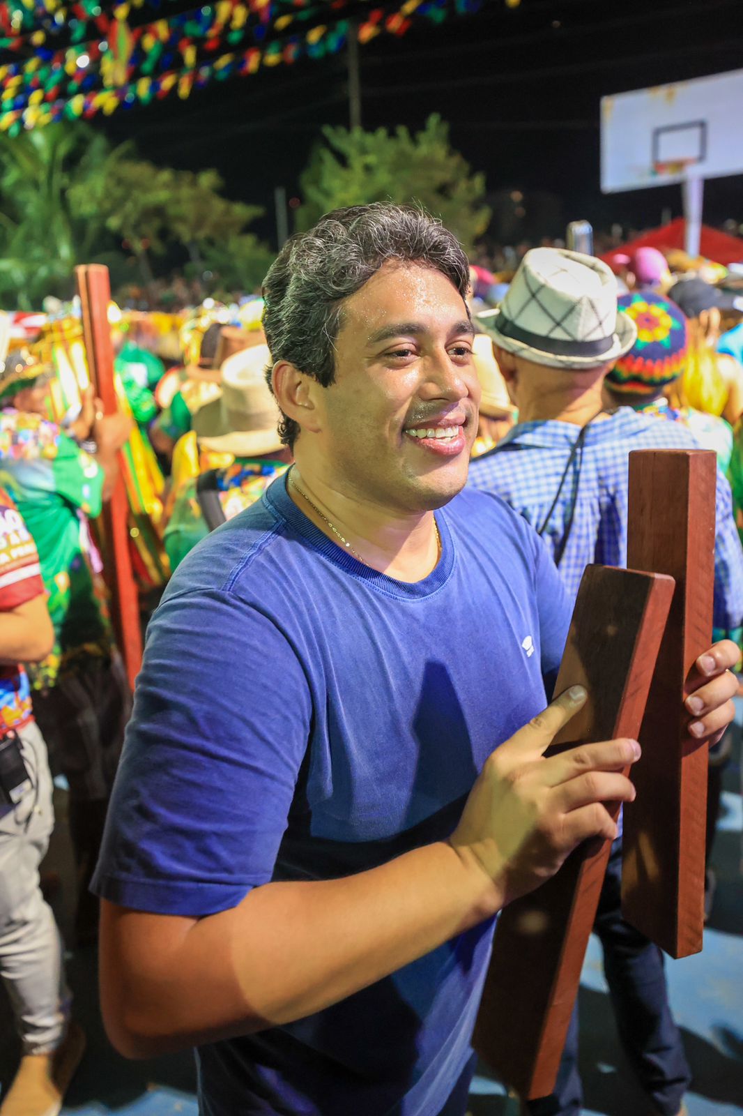 Osmar Filho realiza mais uma edição do “São João na Praça” no bairro do São Francisco