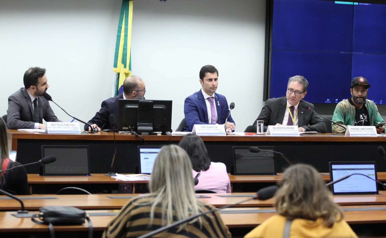 Em audiência pública proposta por Duarte, Câmara debate tarifa zero para mobilidade urbana