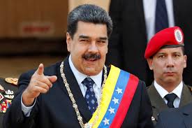 Órgão eleitoral da Venezuela anuncia que Maduro é reeleito presidente