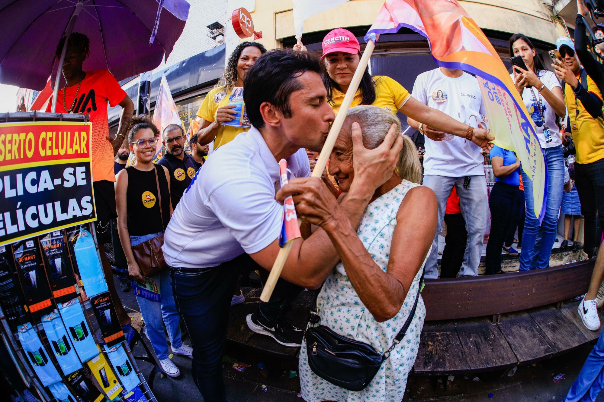 Duarte Júnior faz caminhada no Centro de São Luís