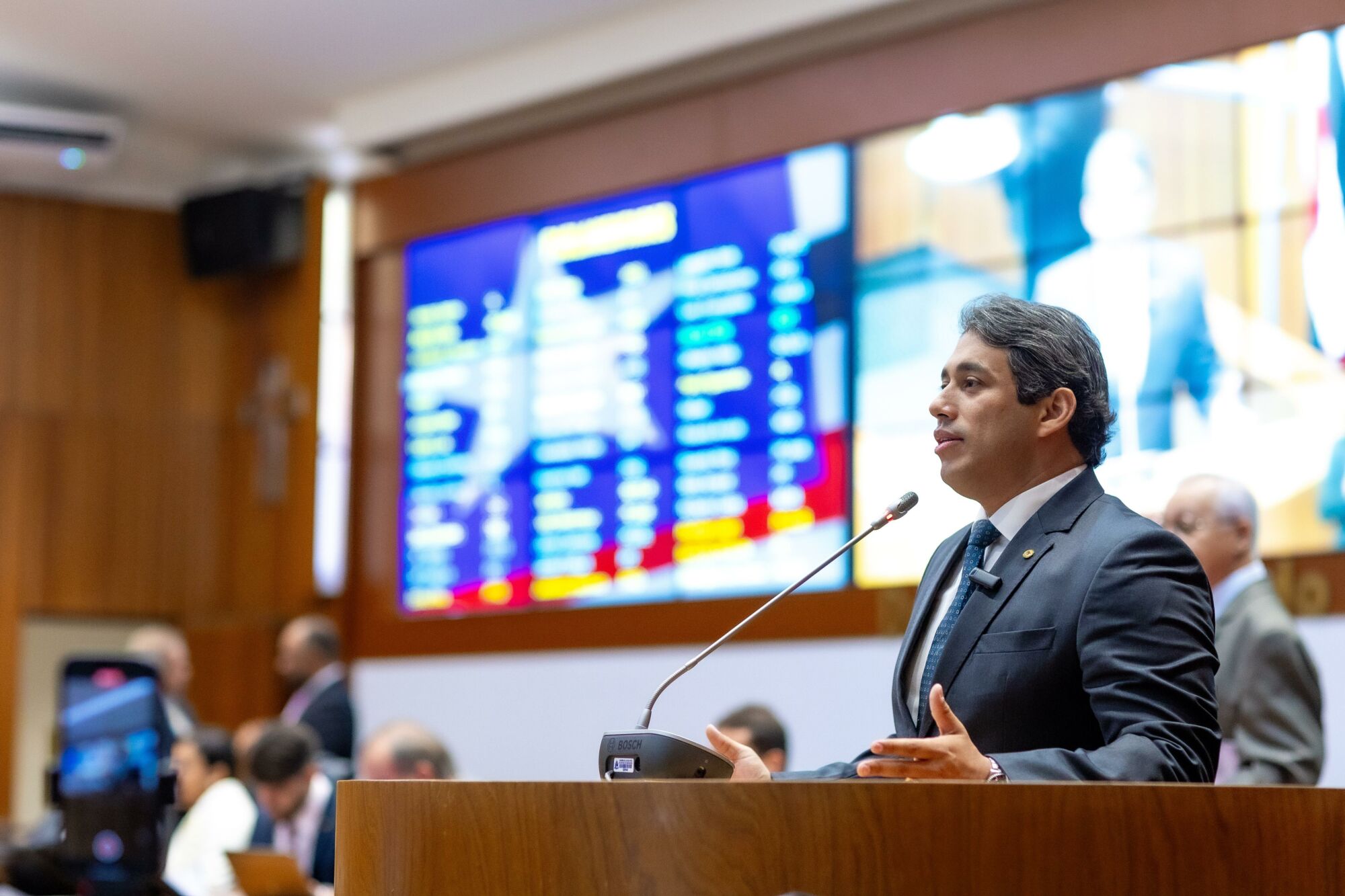 Osmar Filho parabeniza governador Carlos Brandão por nova estrada na Baixada Maranhense