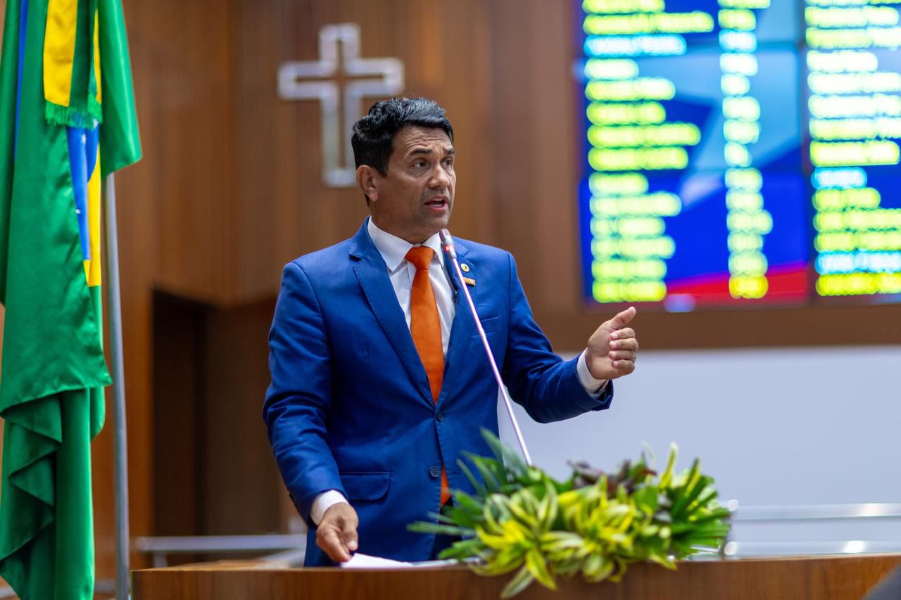 Deputado estadual Wellington do Curso cria lei para combater a violência contra a mulher no Maranhão