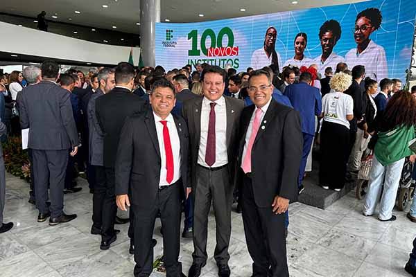 IFMA Codó Inaugura Quadra Poliesportiva com Presença do Reitor Carlos César e Lideranças Locais