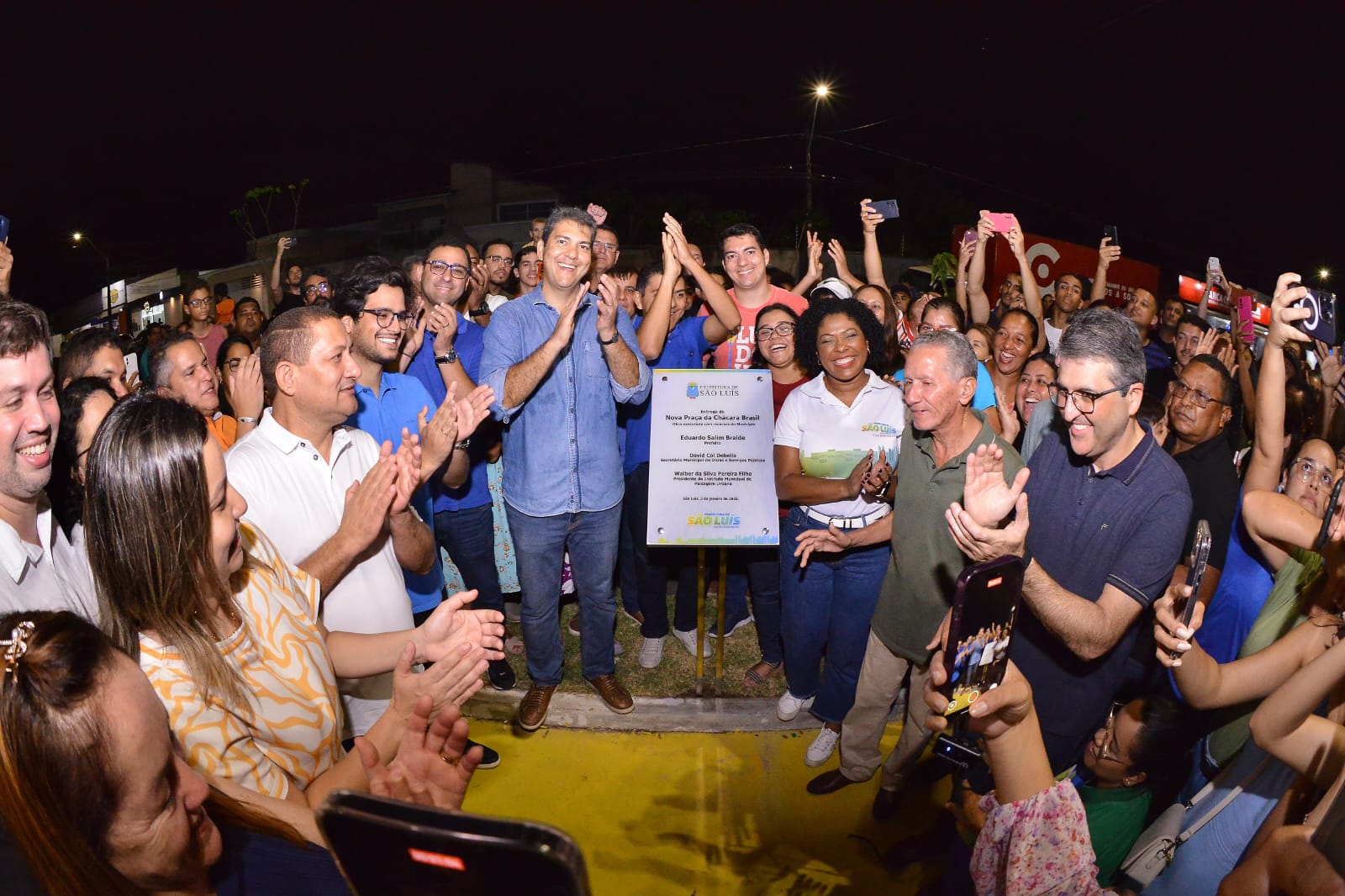 Prefeito Eduardo Braide inicia segundo mandato com entrega de praça na Chácara Brasil